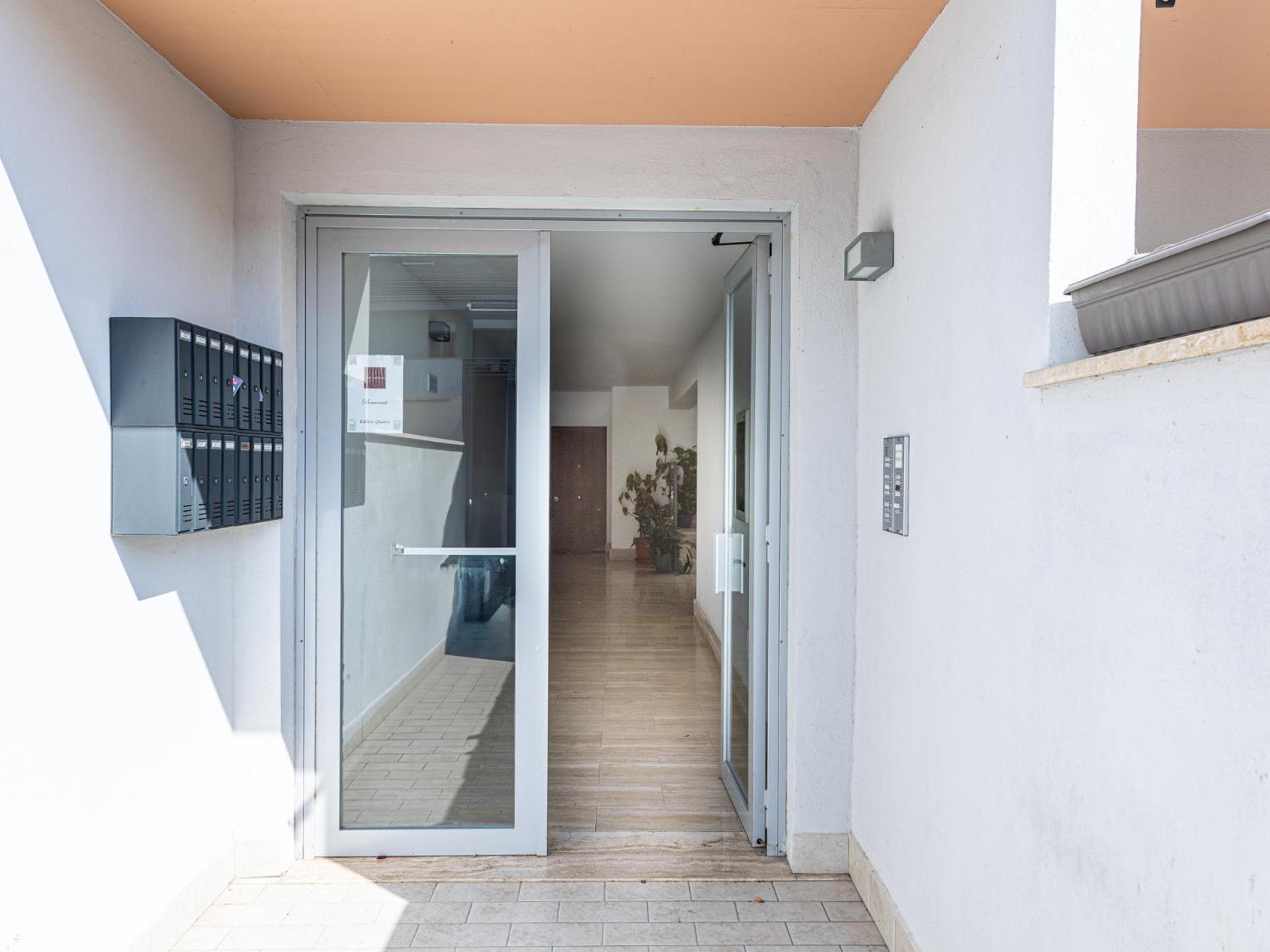 Mrb Real Estate - Maison Ludovica - Monolocale Moderno Con Giardino Frattocchie Bagian luar foto