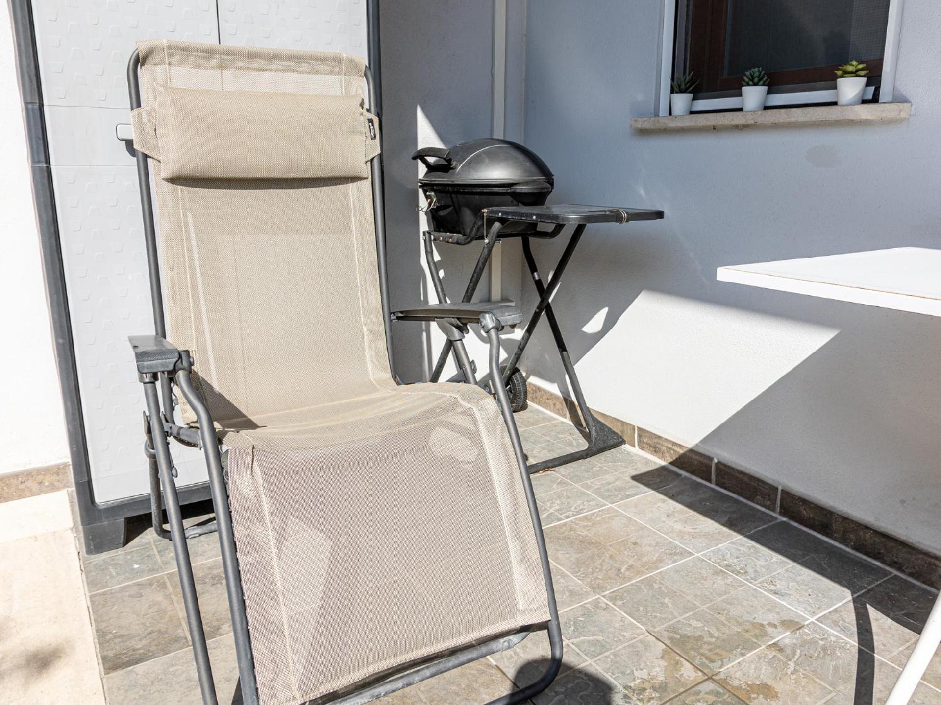 Mrb Real Estate - Maison Ludovica - Monolocale Moderno Con Giardino Frattocchie Bagian luar foto