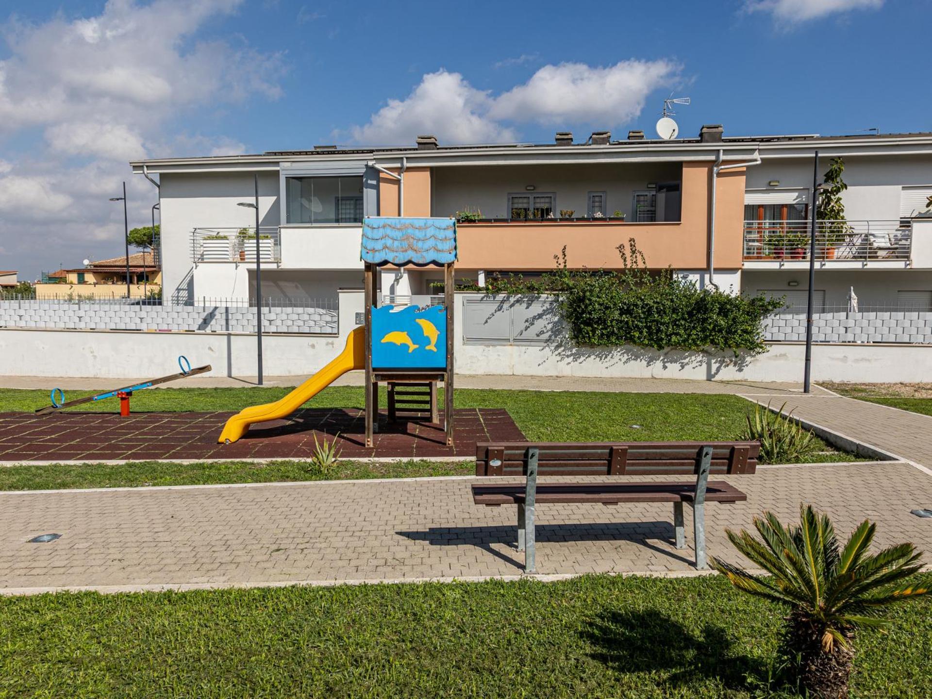 Mrb Real Estate - Maison Ludovica - Monolocale Moderno Con Giardino Frattocchie Bagian luar foto